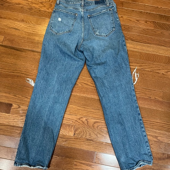 Abercrombie & Fitch The 90s Straight Ultra High Rise Women’s Jeans - Picture 2 of 3